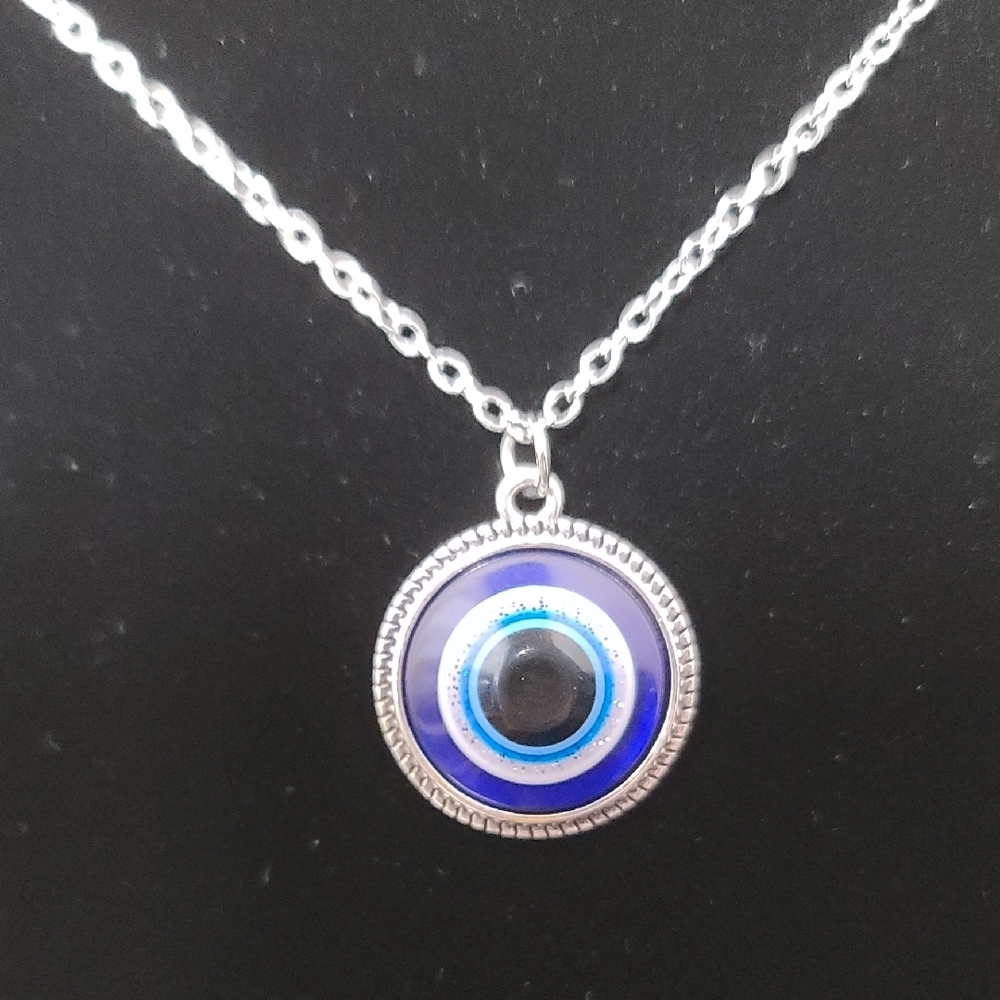 Blue and Silver Evil Eye Round Pendant W Silvertone Necklace NWT